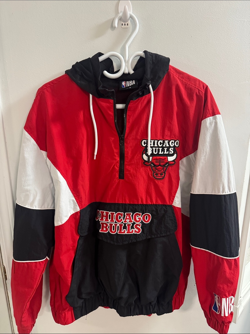 Men's Chicago Bulls Starter Red Body Check Raglan Hoodie Half-Zip Jacket